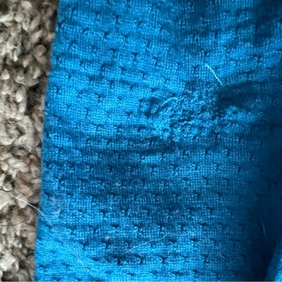 Moosejaw athletic top - Picture 3 of 3